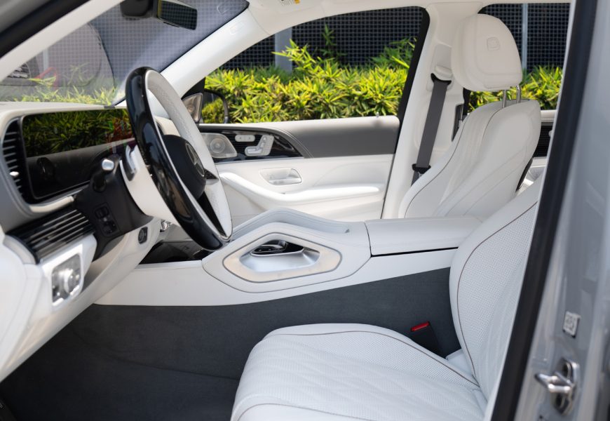 Maybach GLS600 rental in Los Angeles